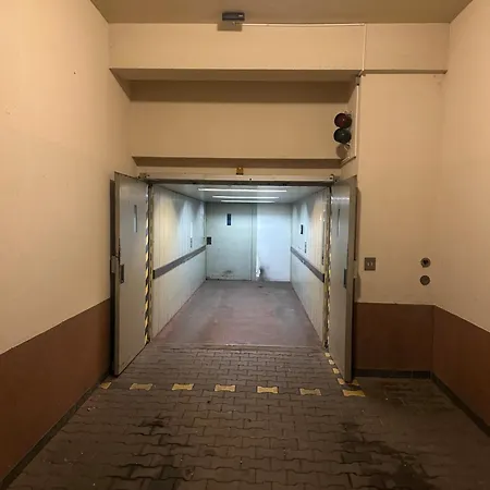 Apartament Gut Und Guenstig In - Zentrumsnah - Inkl Fahrraeder, Netflix Und Tiefgaragenstellplatz *