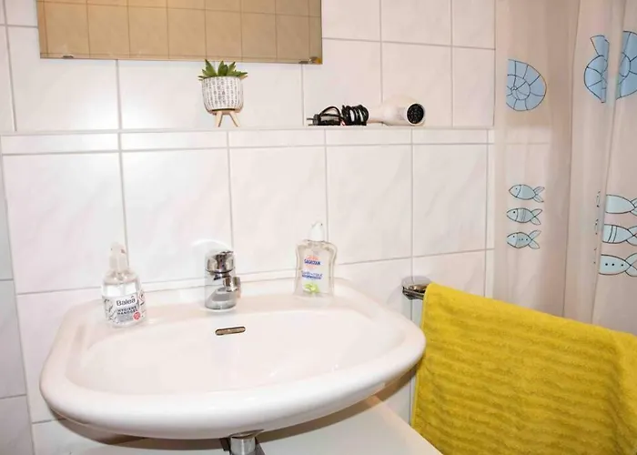 Apartament Gut Und Guenstig In - Zentrumsnah - Inkl Fahrraeder, Netflix Und Tiefgaragenstellplatz