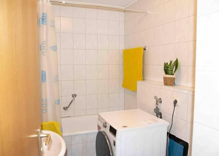 Apartament Gut Und Guenstig In - Zentrumsnah - Inkl Fahrraeder, Netflix Und Tiefgaragenstellplatz *