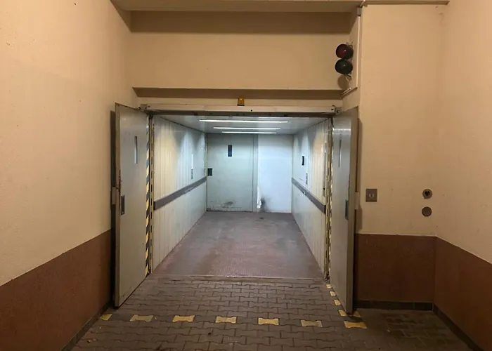 Apartament Gut Und Guenstig In - Zentrumsnah - Inkl Fahrraeder, Netflix Und Tiefgaragenstellplatz *